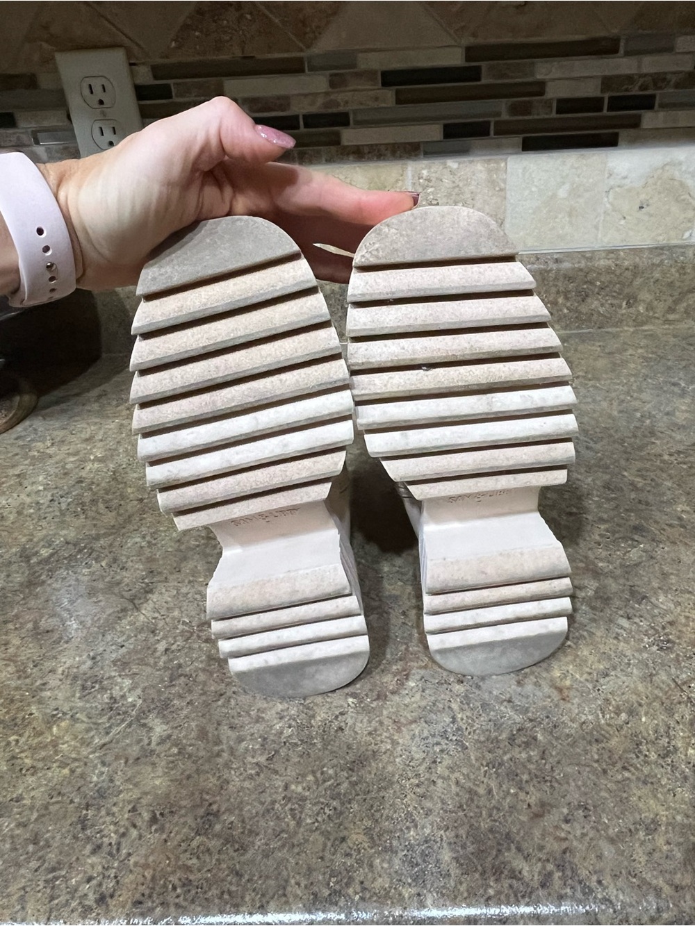 Sam & Libby Off White Chunky Lug Sole Chelsea Boots Zip Ankle Sz 7 Y2K - Picture 7 of 15
